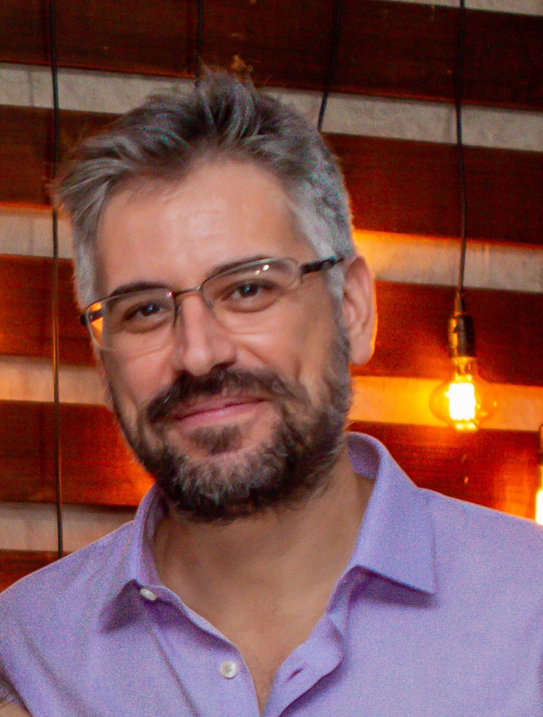 Prof. Gedson Leal Gomes